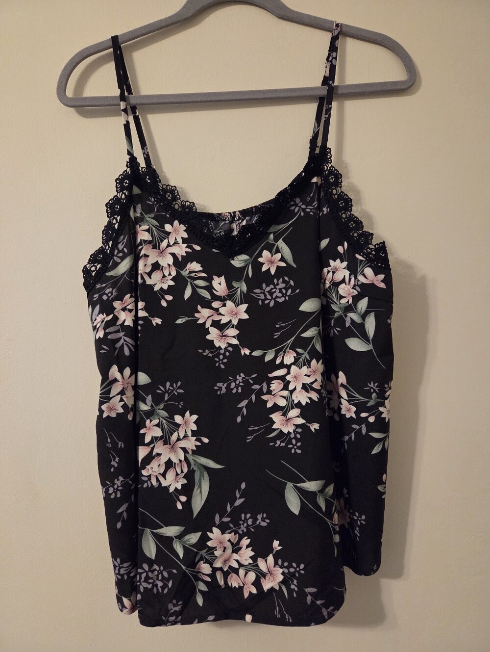 Shein Curve Floral Spaghetti Strap Top